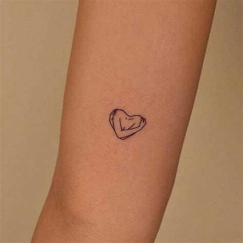 corazon tatuaje pequeño